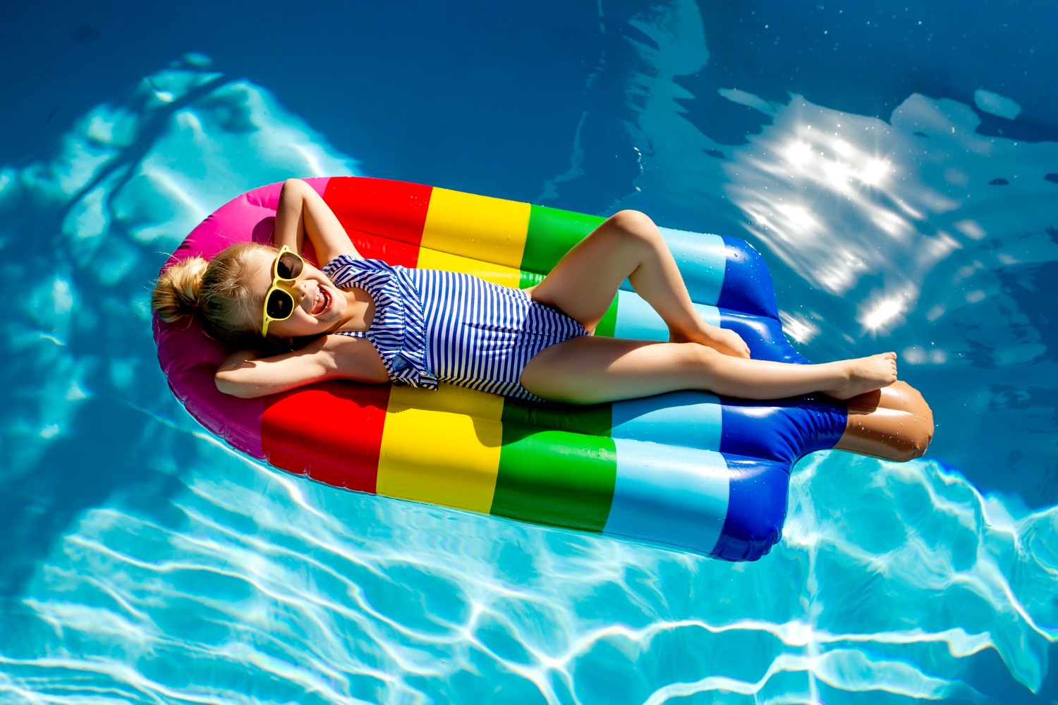 Letní relaxace: Jak si užít bazén u vás doma