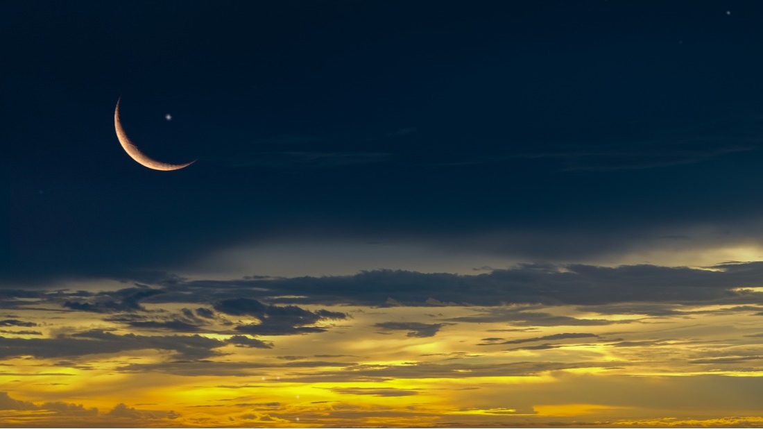 background-night-sky-of-with-crescent-moon-and-stars-background-greeting-card-for-the.jpg_s1024x1024wisk20cof7pm93gxtbt_br6ztdbqav6bt2nlqfnuwdfva_fole-1100x618.jpg